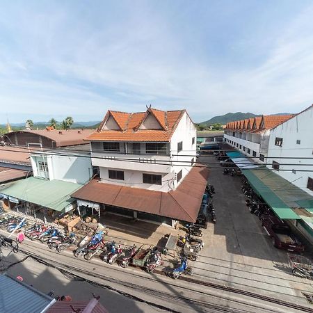 Saiyud Hostel Мэхонгсон Экстерьер фото
